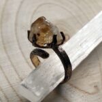 İşlenmemiş Ham Sitrin Taşlı Bronz Yüzük