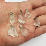 Doğal Ham İşlenmemiş Kristal Kuvars Taşı Kolye